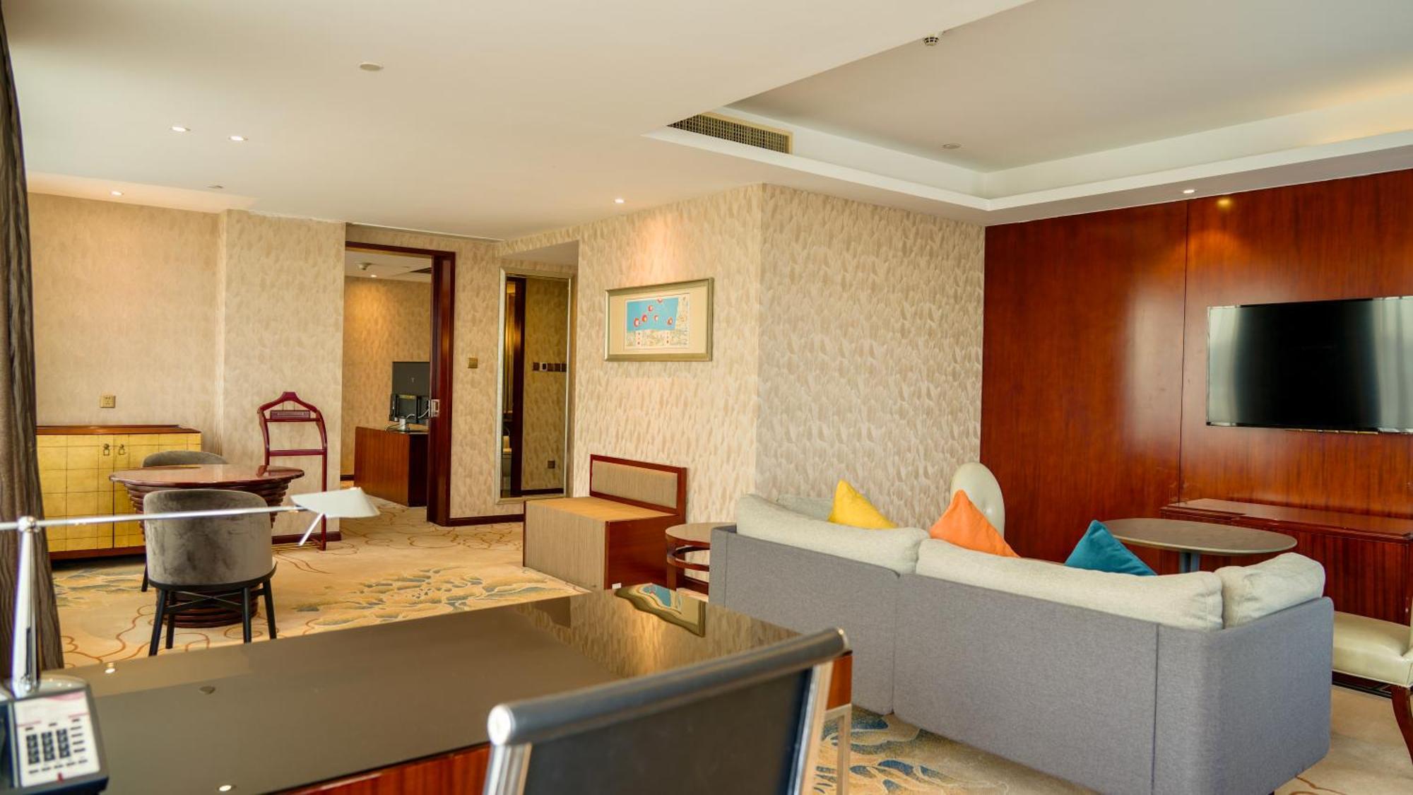 Crowne Plaza Zhongguancun By Ihg 5*